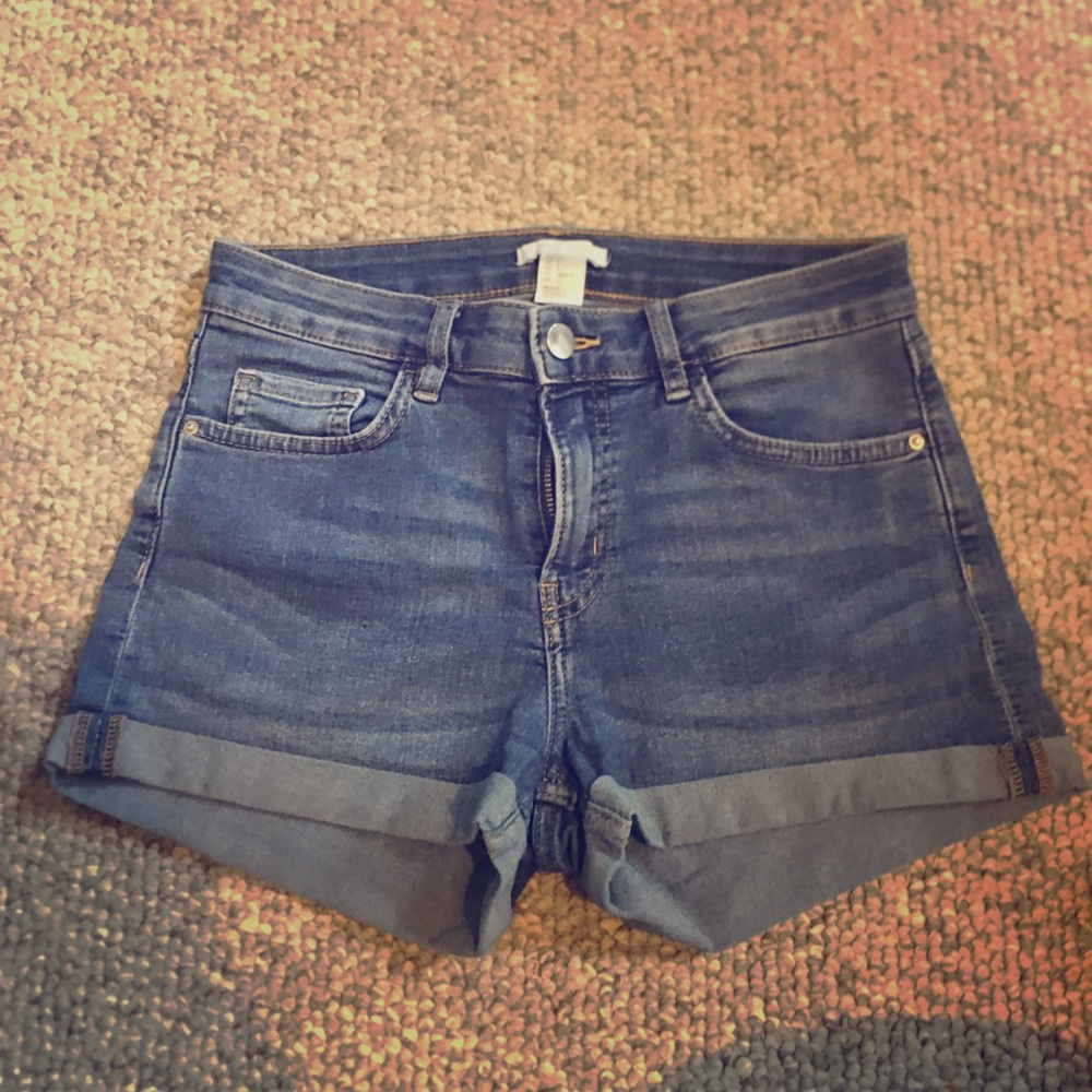 JEAN SHORTS size 4